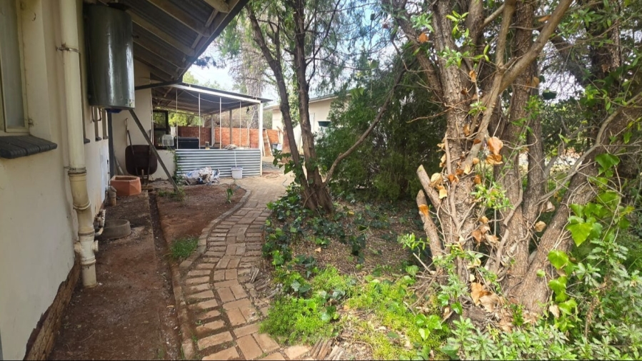 4 Bedroom Property for Sale in Koffiefontein Free State
